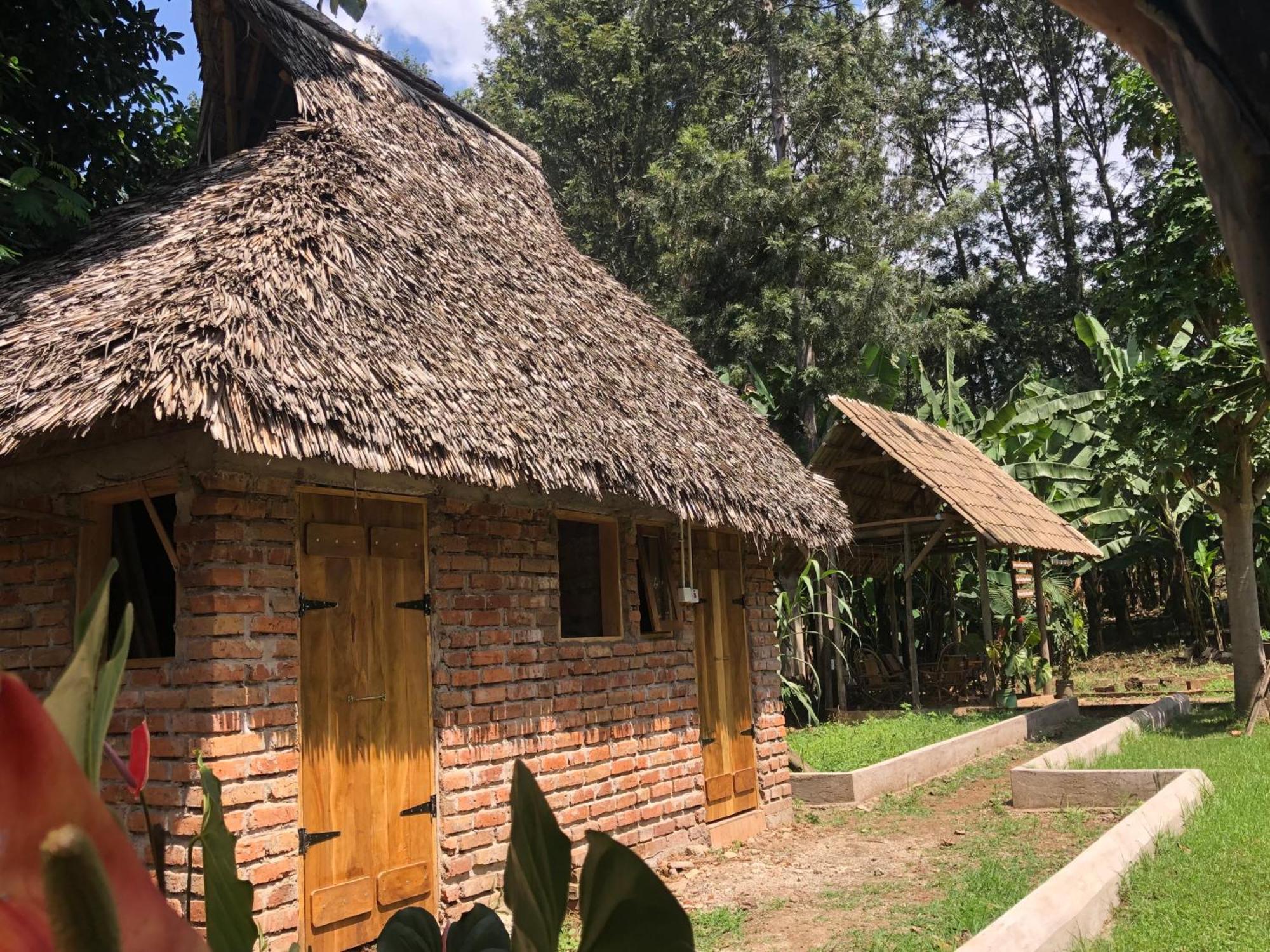 Charming A-Frame House In Arusha Villa Exterior foto